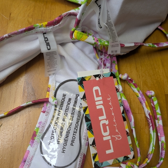 Strawberry/Floral Print Triangle Bikini With Wrap Around Too NWT* Size Small - Picture 9 of 10